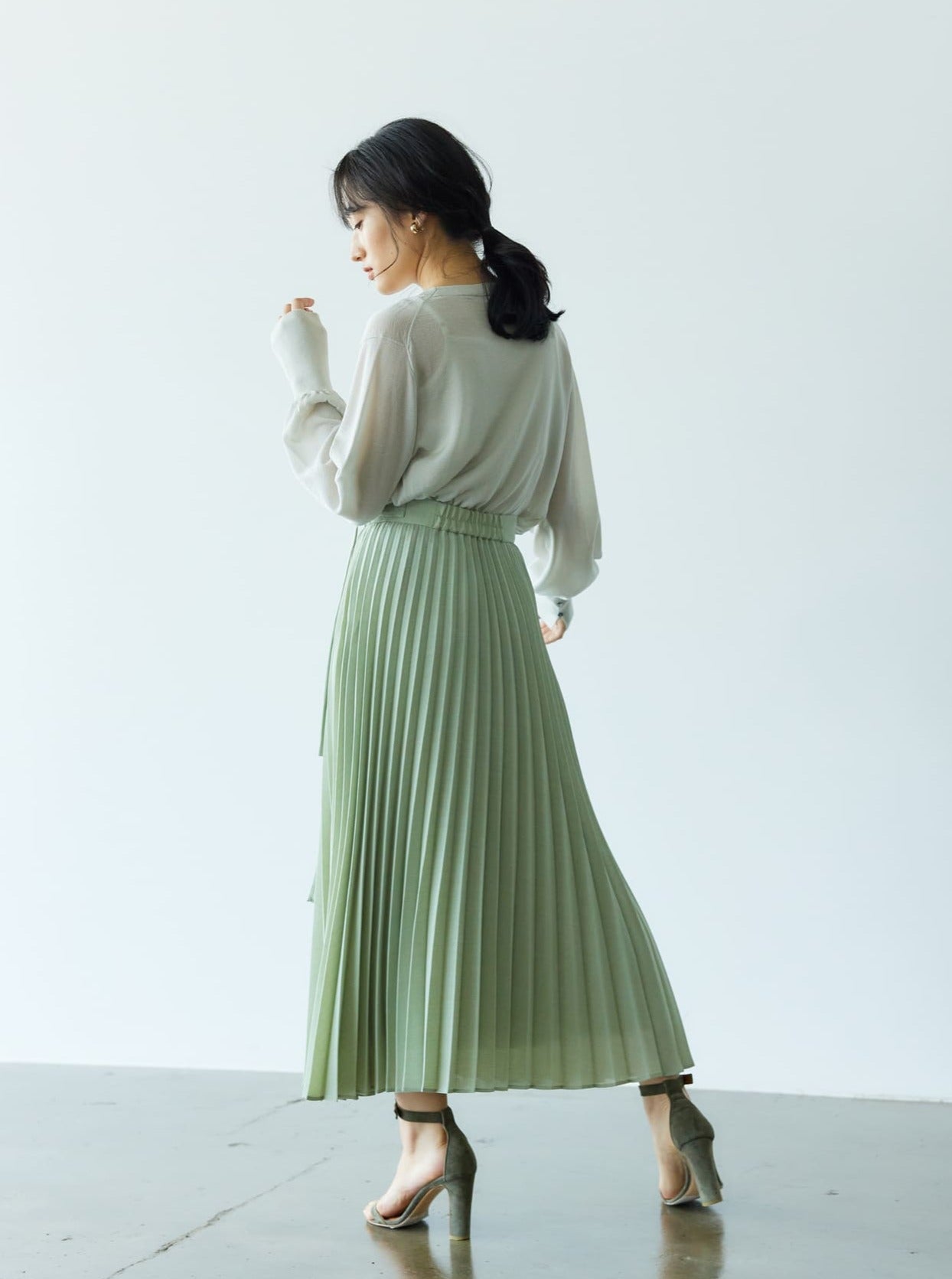 ラップ風プリーツスカート | 小柄・低身長女性向けファッション通販