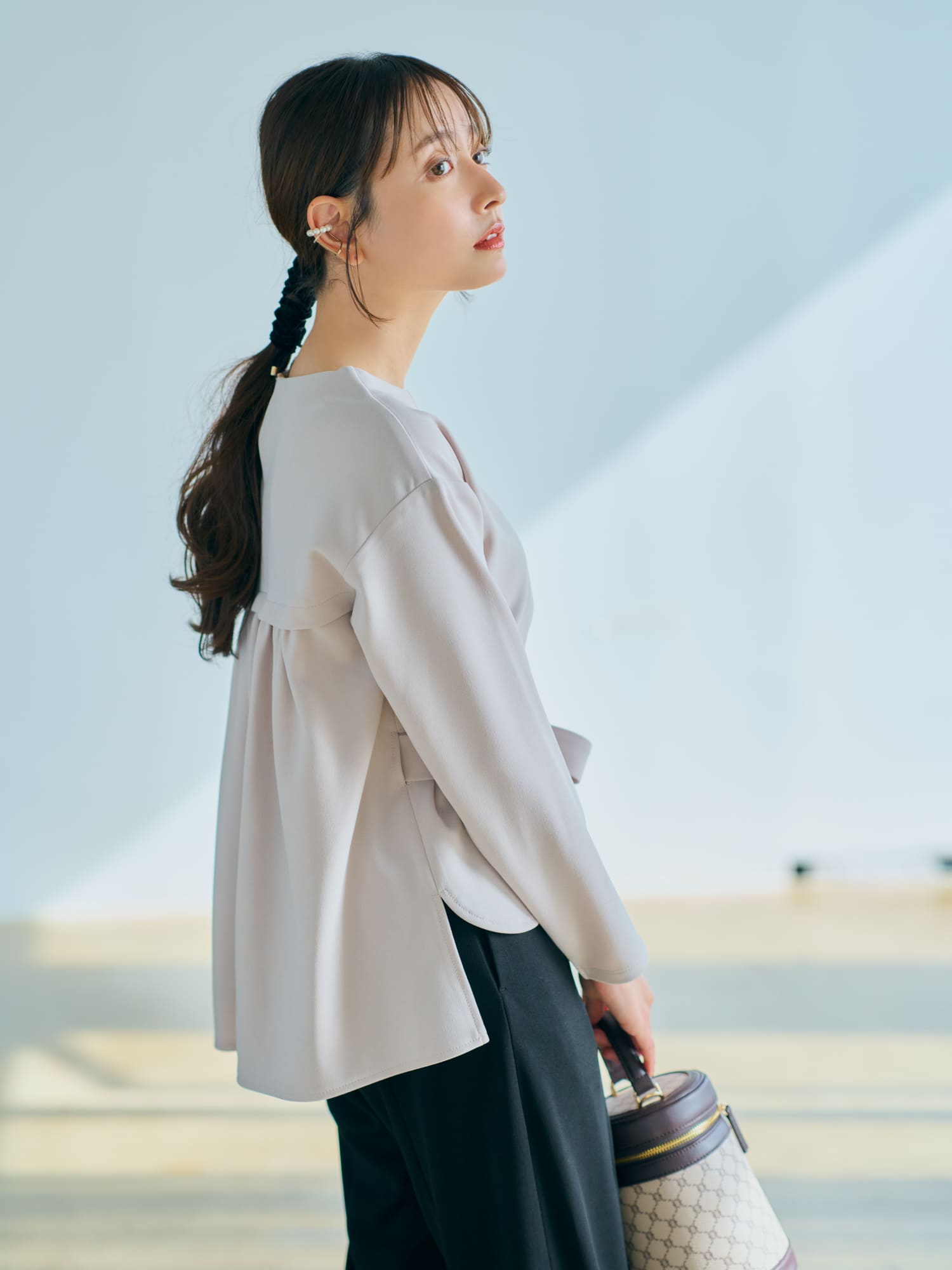 シャツテールブラウス×テーパードパンツセットアップ -short & regular シャツテールブラウス×テーパードパンツセットアップ -short & regular