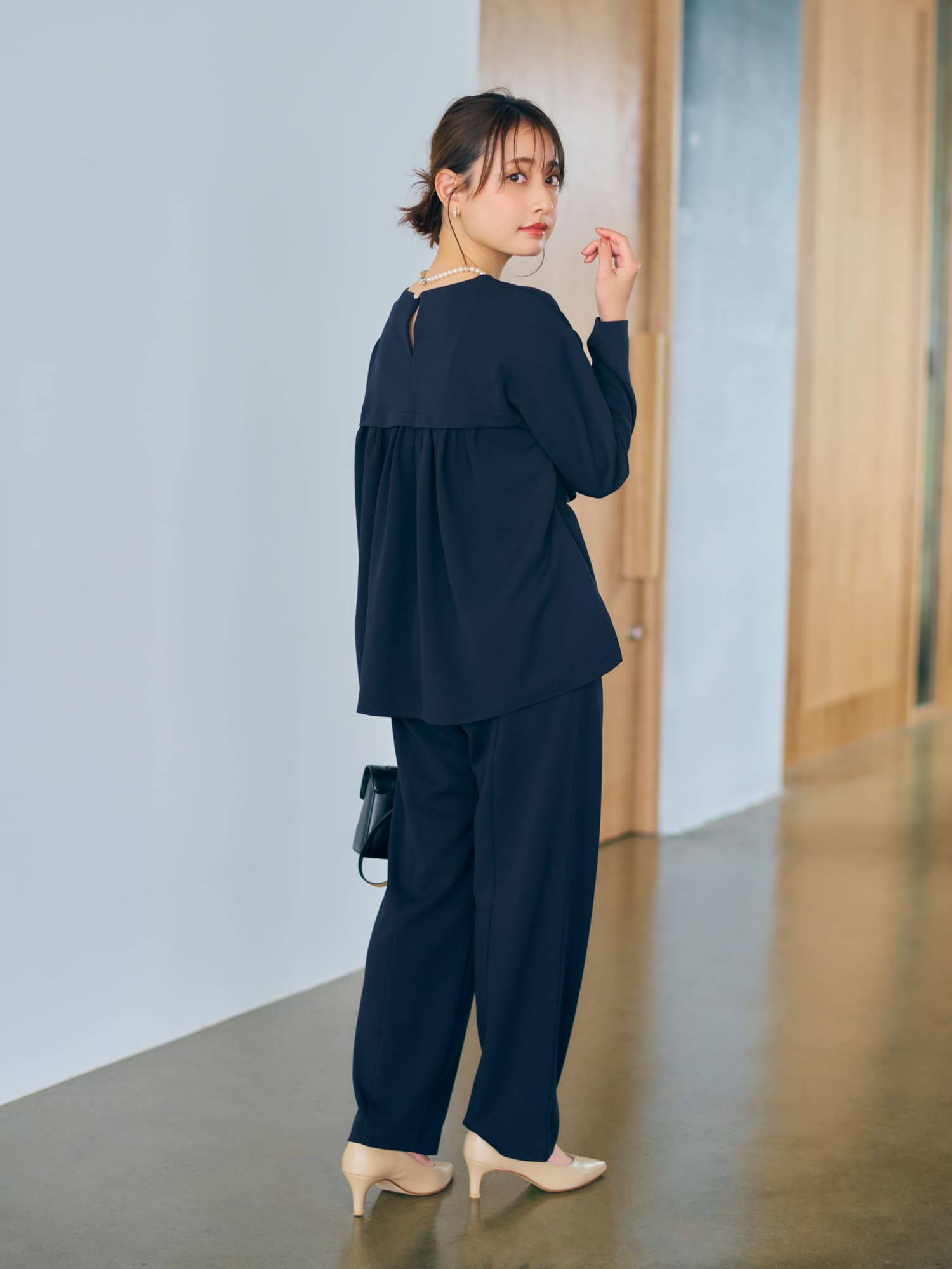 日本製・高品質 【値下げ】cohina シャツテールブラウス×テーパード 日本製・高品質 【値下げ】cohina シャツテールブラウス×テーパード